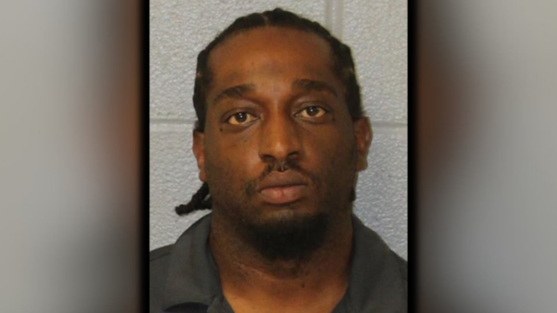 Man accused of having rifle on college campus in Charlotte
