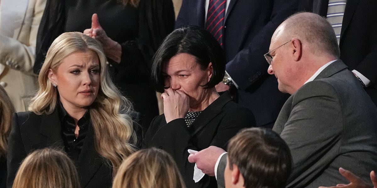 Trump blasts Dems for reaction to Charlotte stabbing victim’s mother at State of the Union