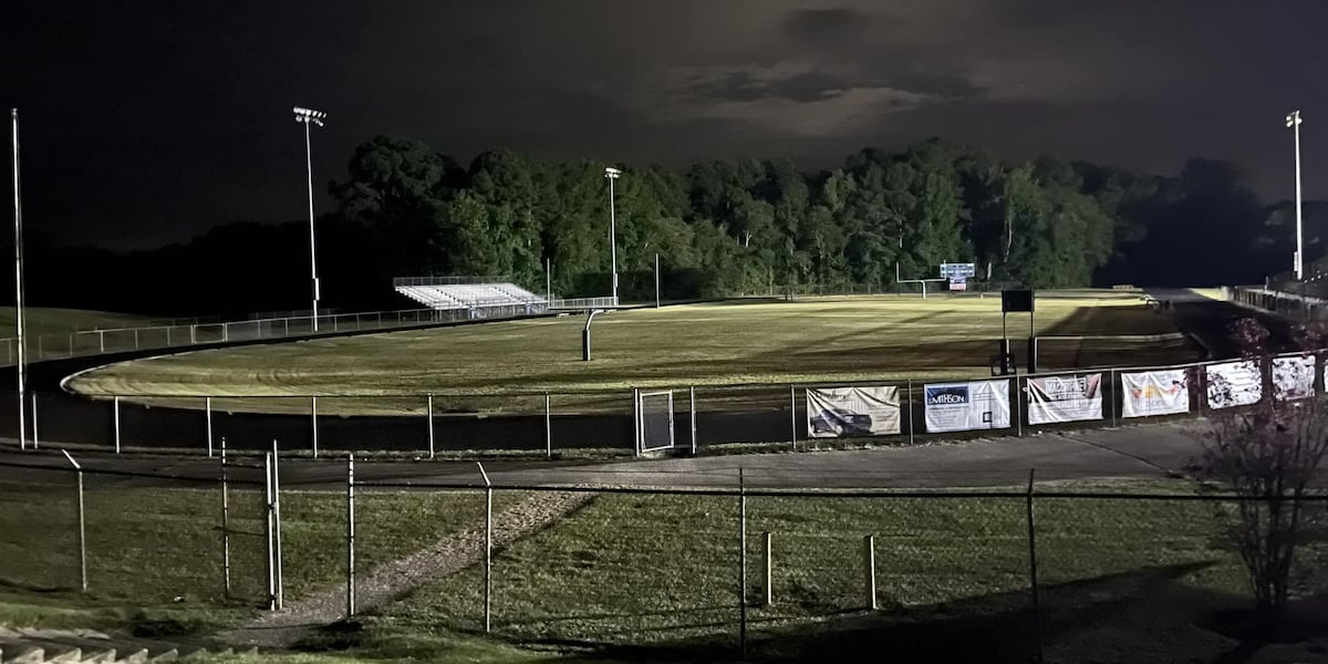 2 teenagers shot at high school football game in North Carolina