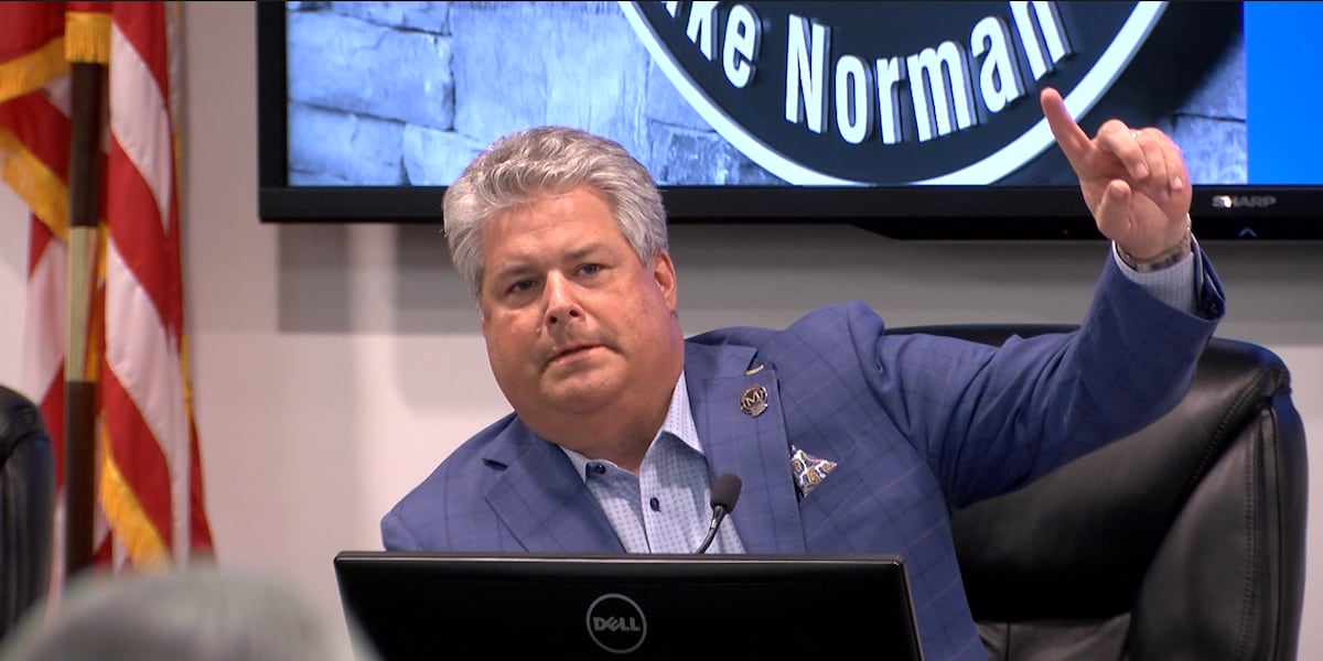 Mooresville mayor expected to discuss transition plan at September meeting