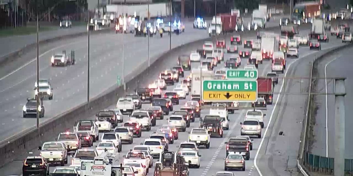 I-85 crash causing major traffic backups in north Charlotte