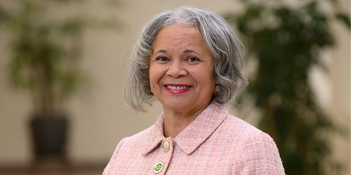 ‘Honor of my life’: Charlotte mayor announces early resignation