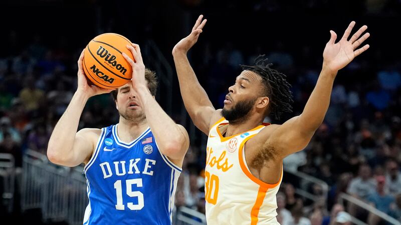 Ryan Rattet Duke Tennessee beats up Duke, wins 65-52 to advance to Sweet 16