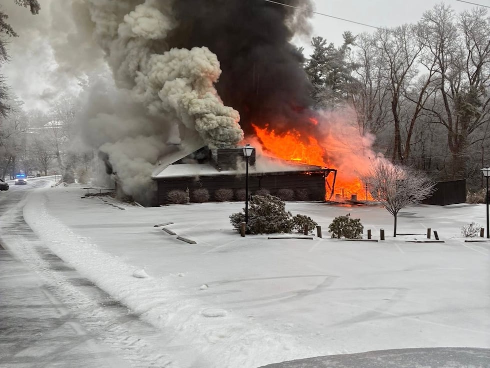 Basement fire overtakes beloved Blowing Rock restaurant amid winter storm on Jan. 25, 2026