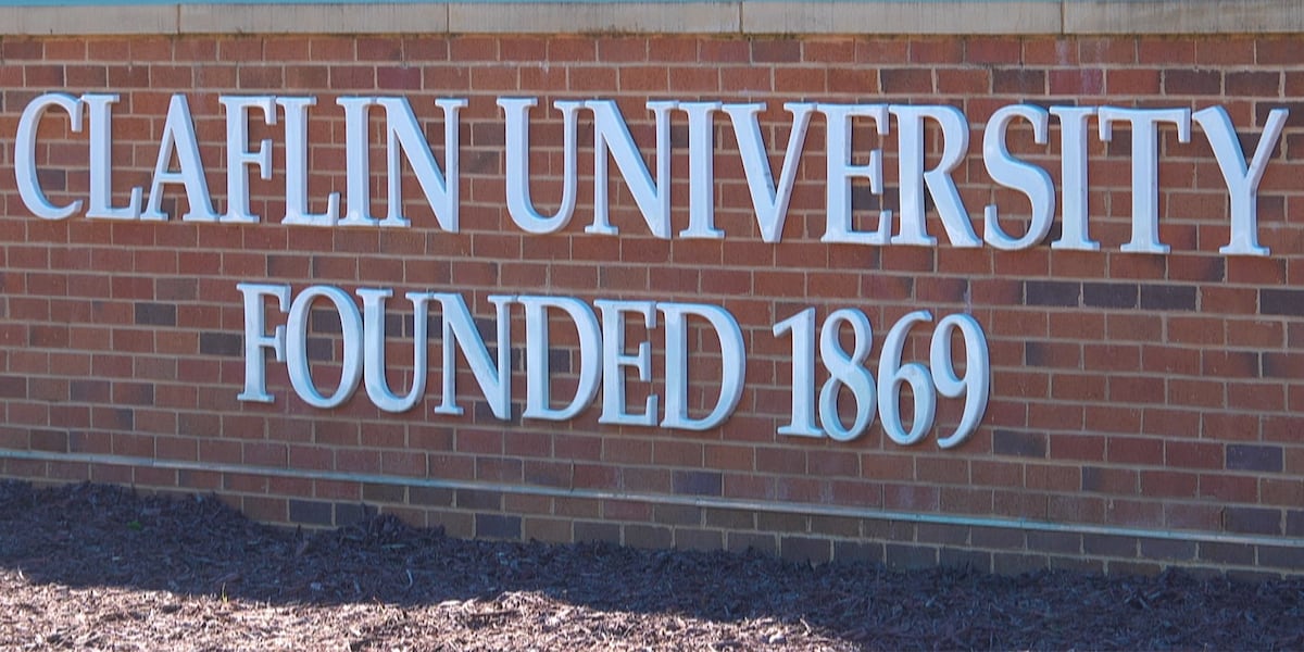 Student from Charlotte dies after collapsing while playing basketball at South Carolina college