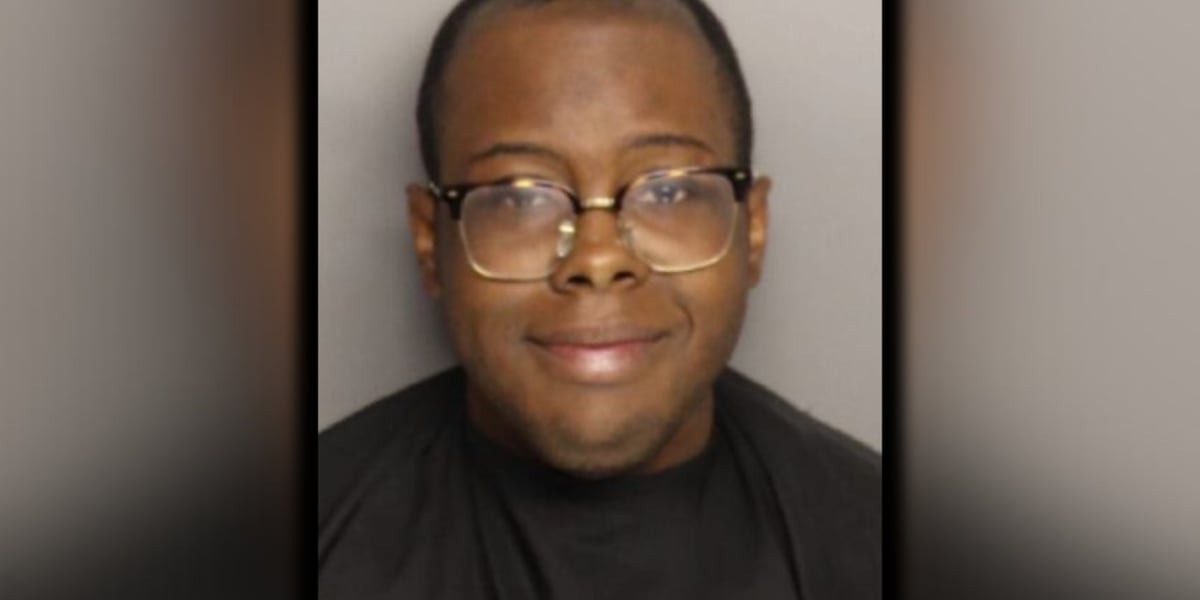 Teacher resigns after allegedly pointing gun at restaurant worker in South Carolina