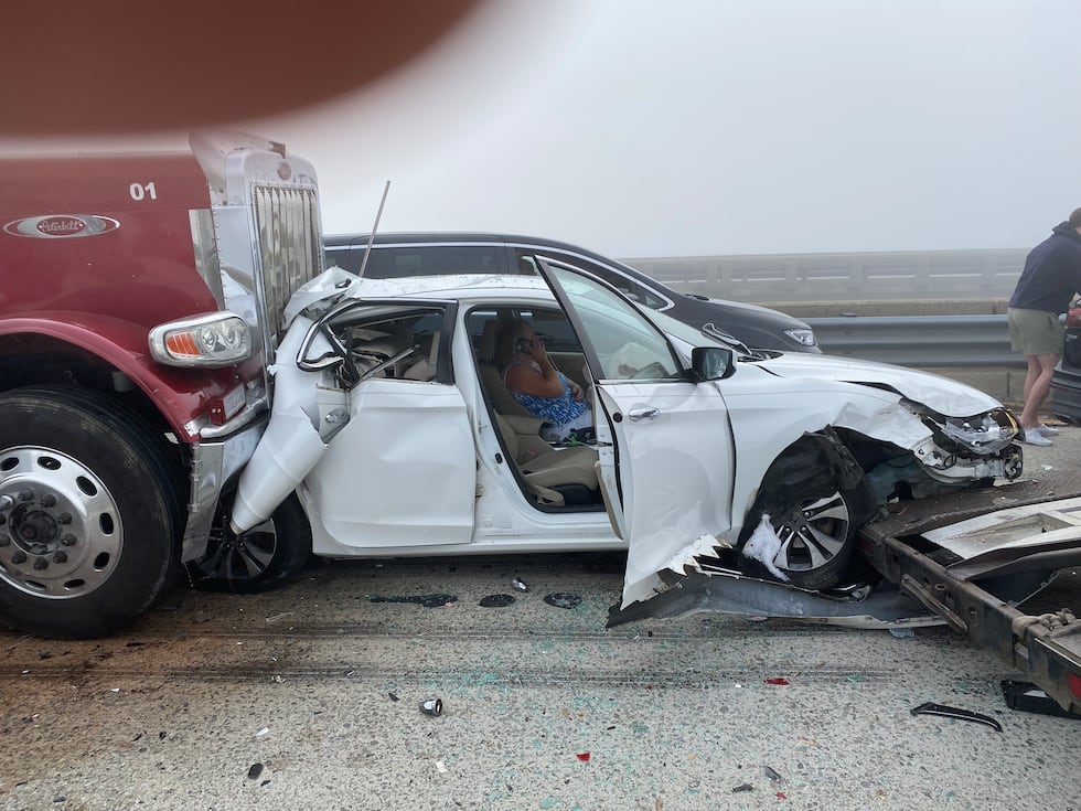 69-car pileup leaves several injured on South Carolina bridge 13 I-95 crash on Lake Marion Bridge in South Carolina.