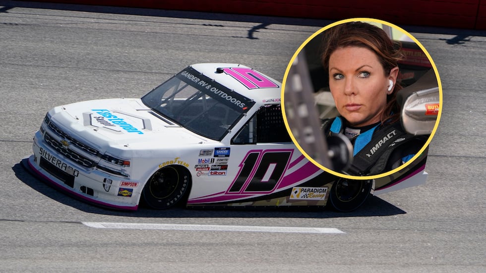 NASCARドライバー、不倫疑惑でノースカロライナ州女性に85万ドルの支払い命令 NASCARドライバー、不倫疑惑でノースカロライナ州女性に85万ドルの支払い命令