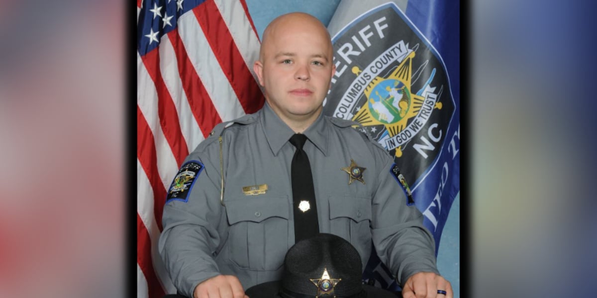 Deputy dies after getting hit by 18-wheeler on North Carolina highway