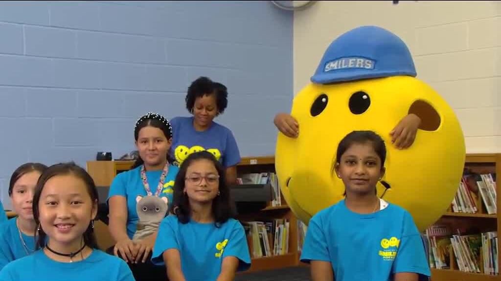 Телеканал WBTV провел прямую трансляцию с Pineville Elementary School