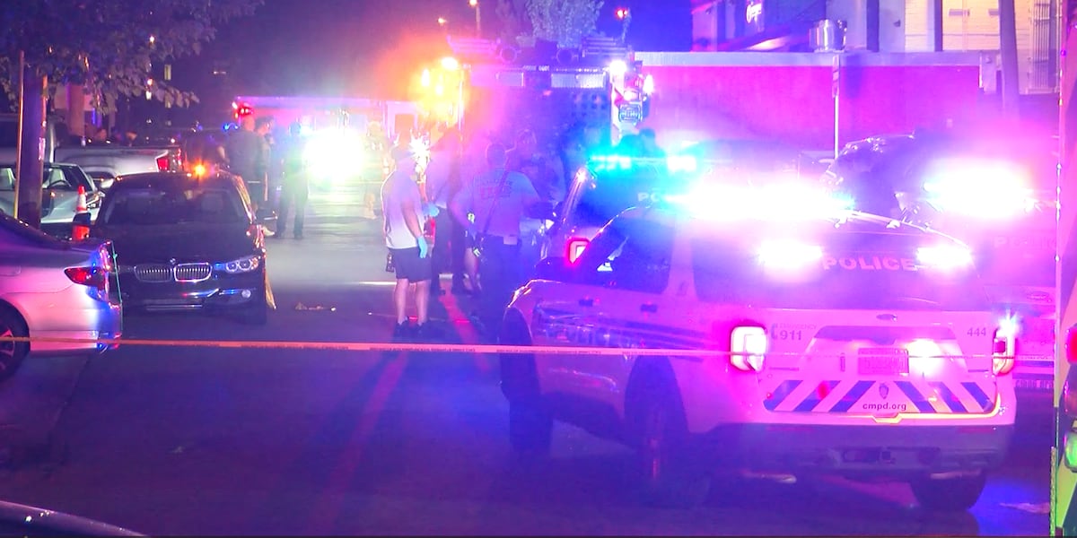 4 people hurt in stabbing near South End area of Charlotte, MEDIC says
