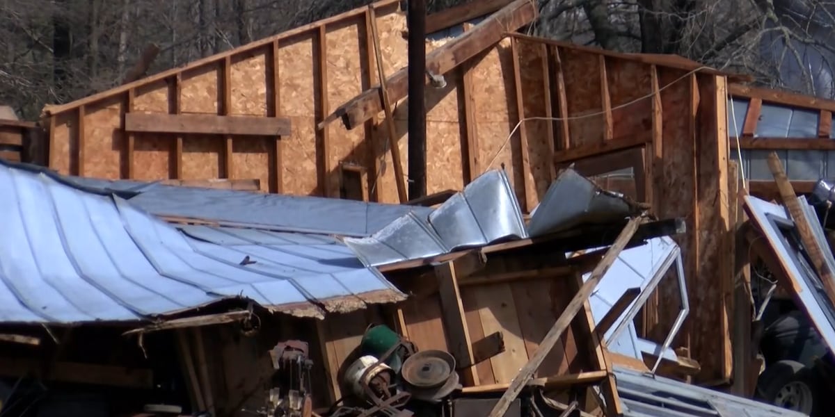 Tornado sounded like ‘a roar’ as it ripped through North Carolina community Tornado sounded like ‘a roar’ as it ripped through North Carolina community