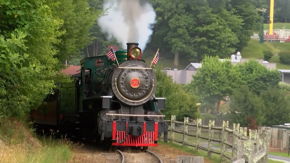 راهآهن تیتسِی یک جاذبه نمادین در اطراف بلاوینگ روک است.