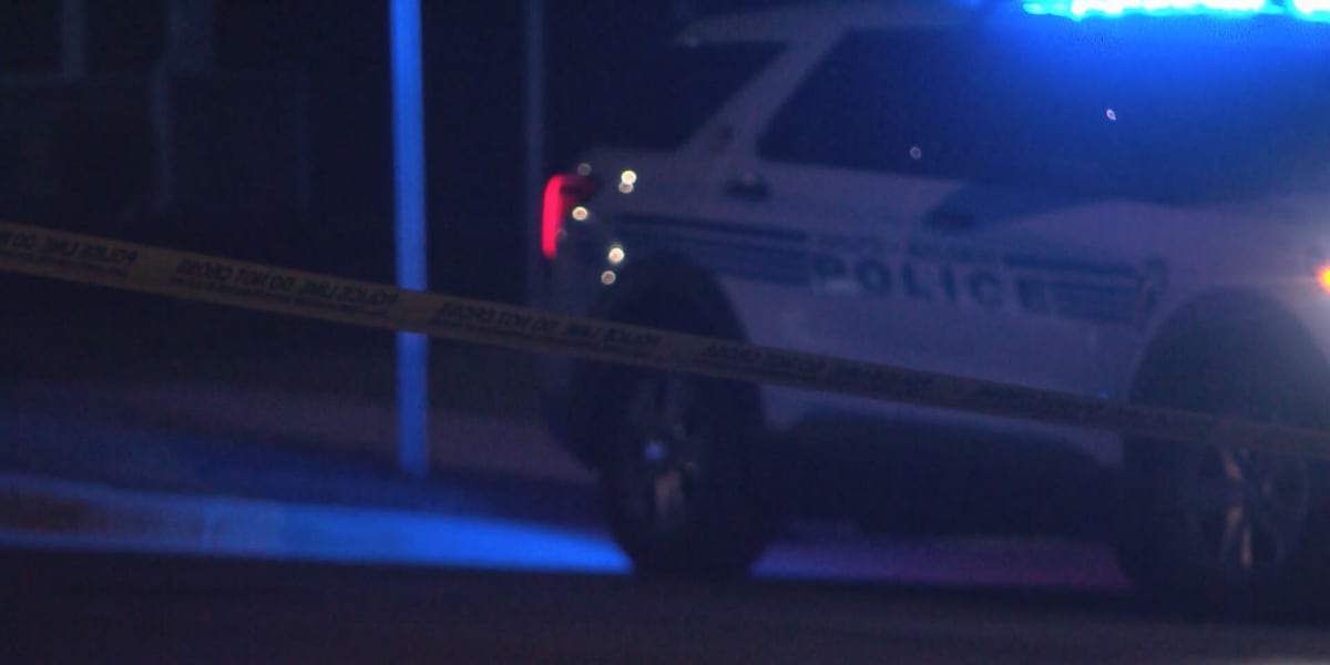 1 dead, 3 hurt after overnight crash, shooting in Uptown Charlotte