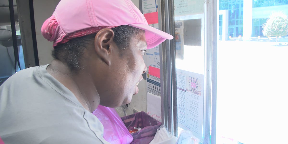 Food truck cooks battle extreme heat as lunch orders keep coming