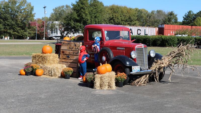 Scarecrow Train Halloween Train pulls into the N.C. Transportation Museum October 22 ...
