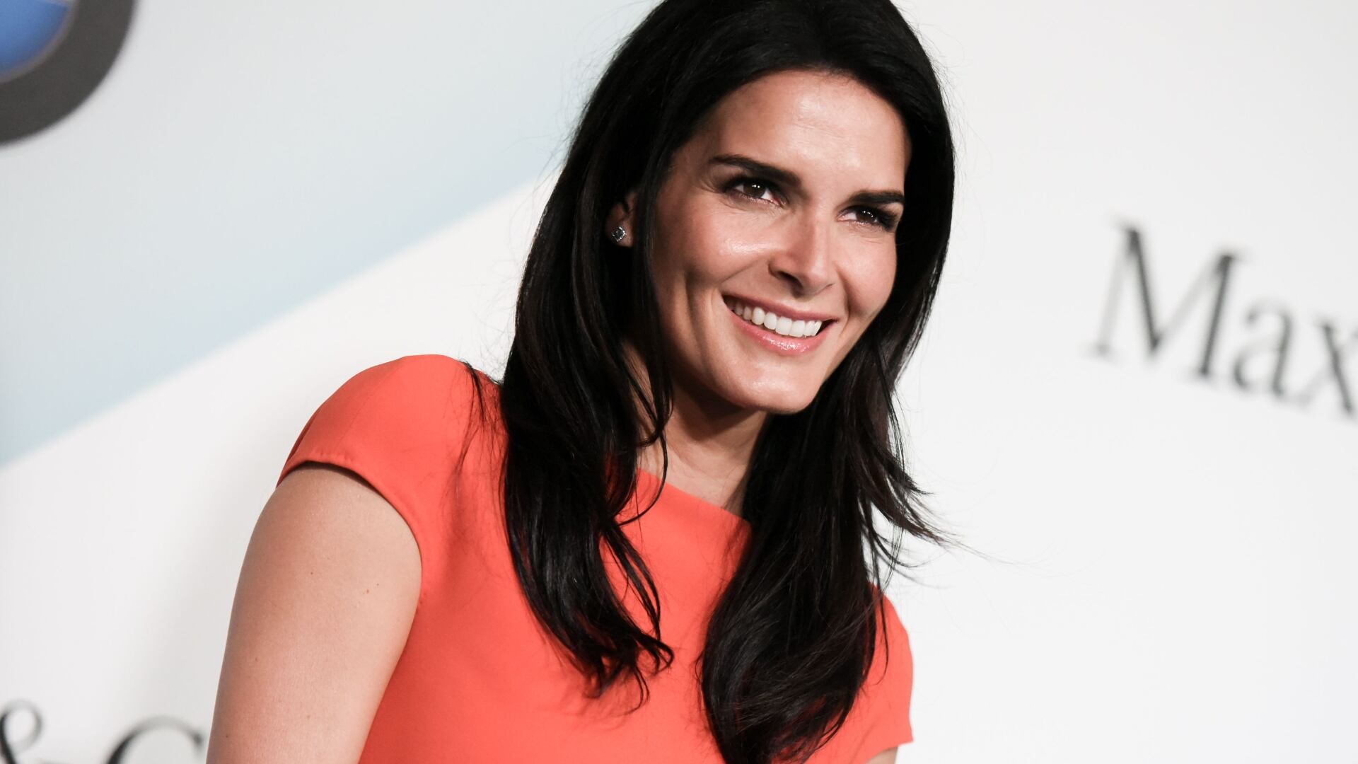 Actress Angie Harmon says Instacart delivery driver shot, killed dog  outside Charlotte home